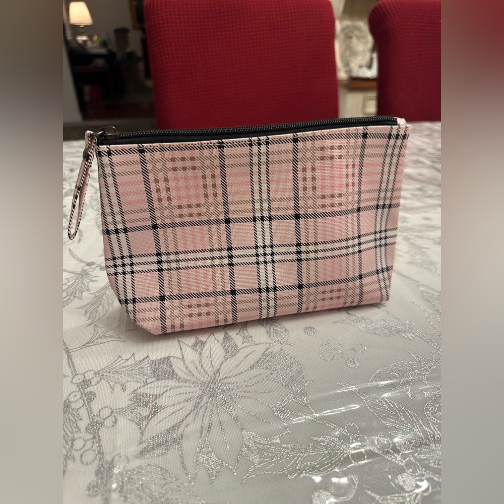 Maange makeup/ cosmetic bag, pink and black and tan plaid with zipper top